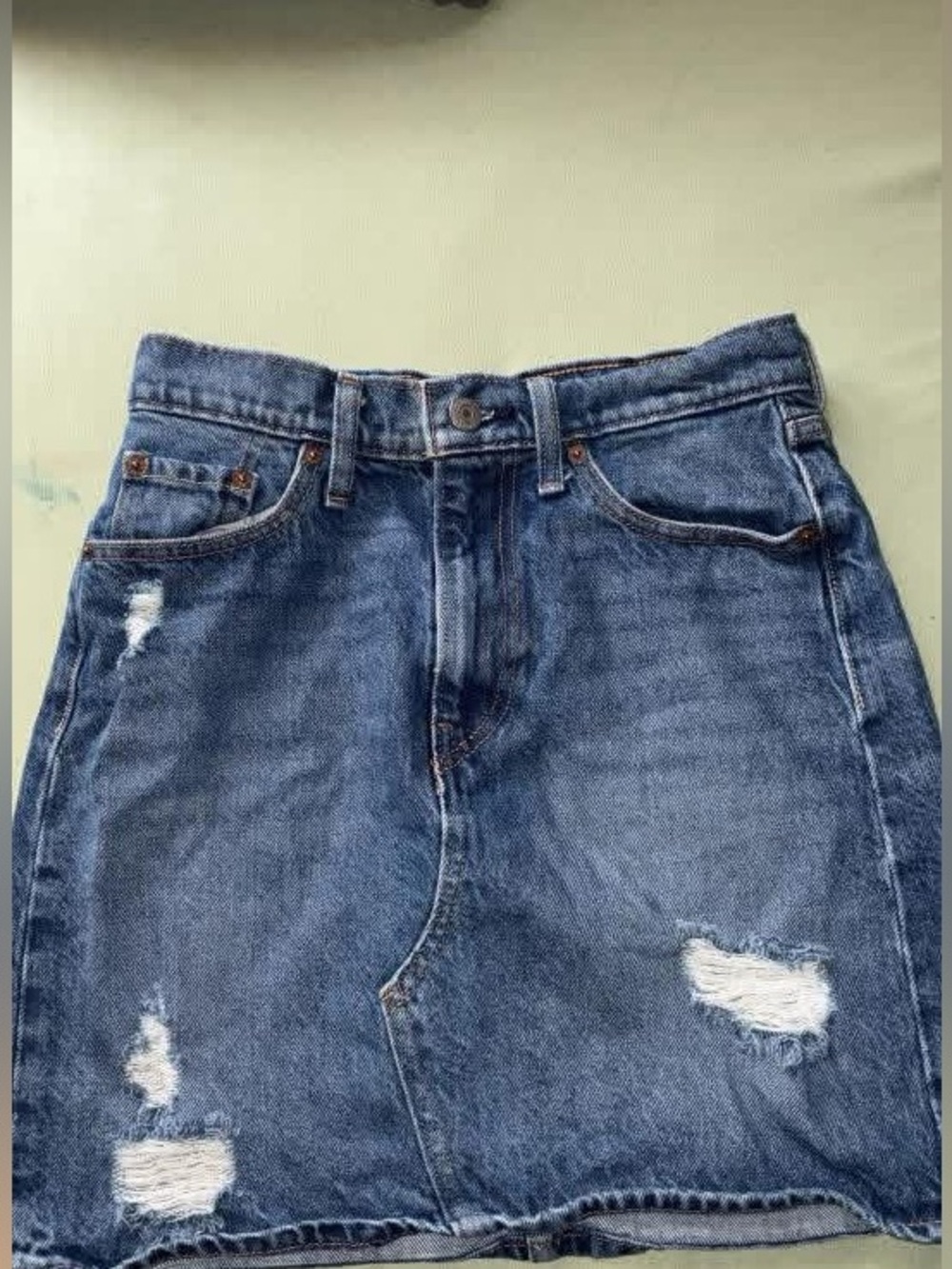 Levi’s mini skirt